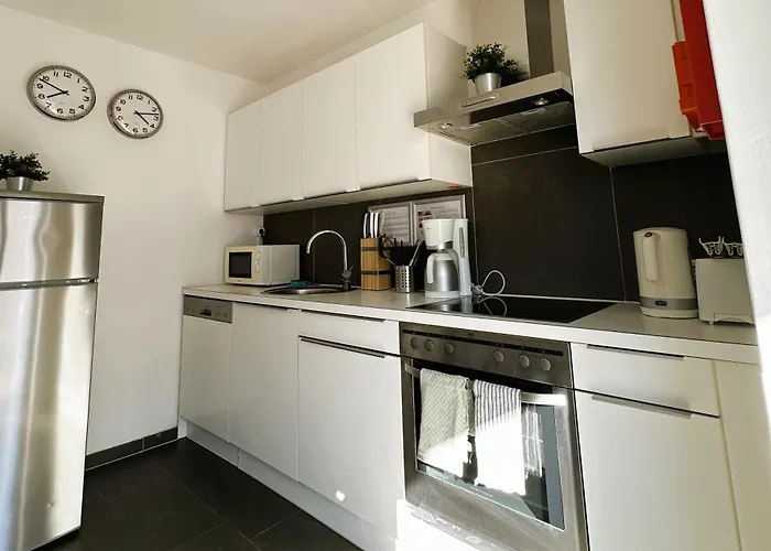 Roomy For Families And Groups *