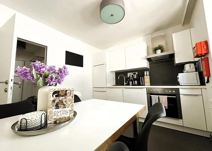 Roomy For Families And Groups *