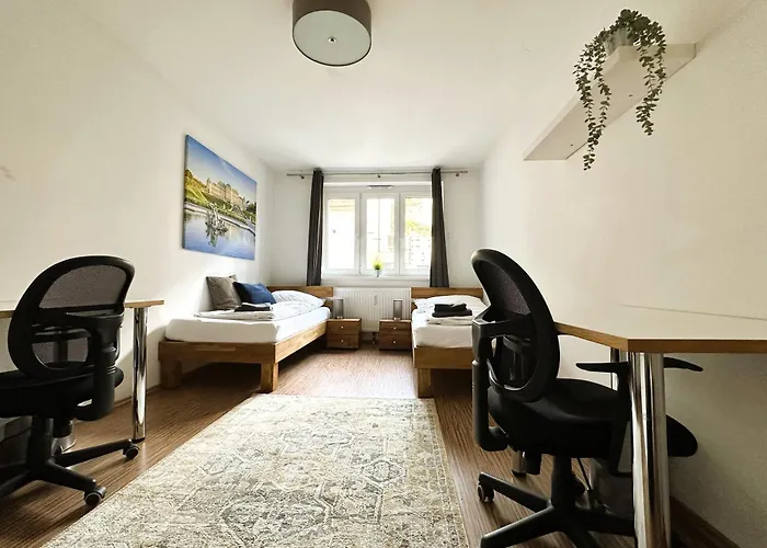 Roomy For Families And Groups